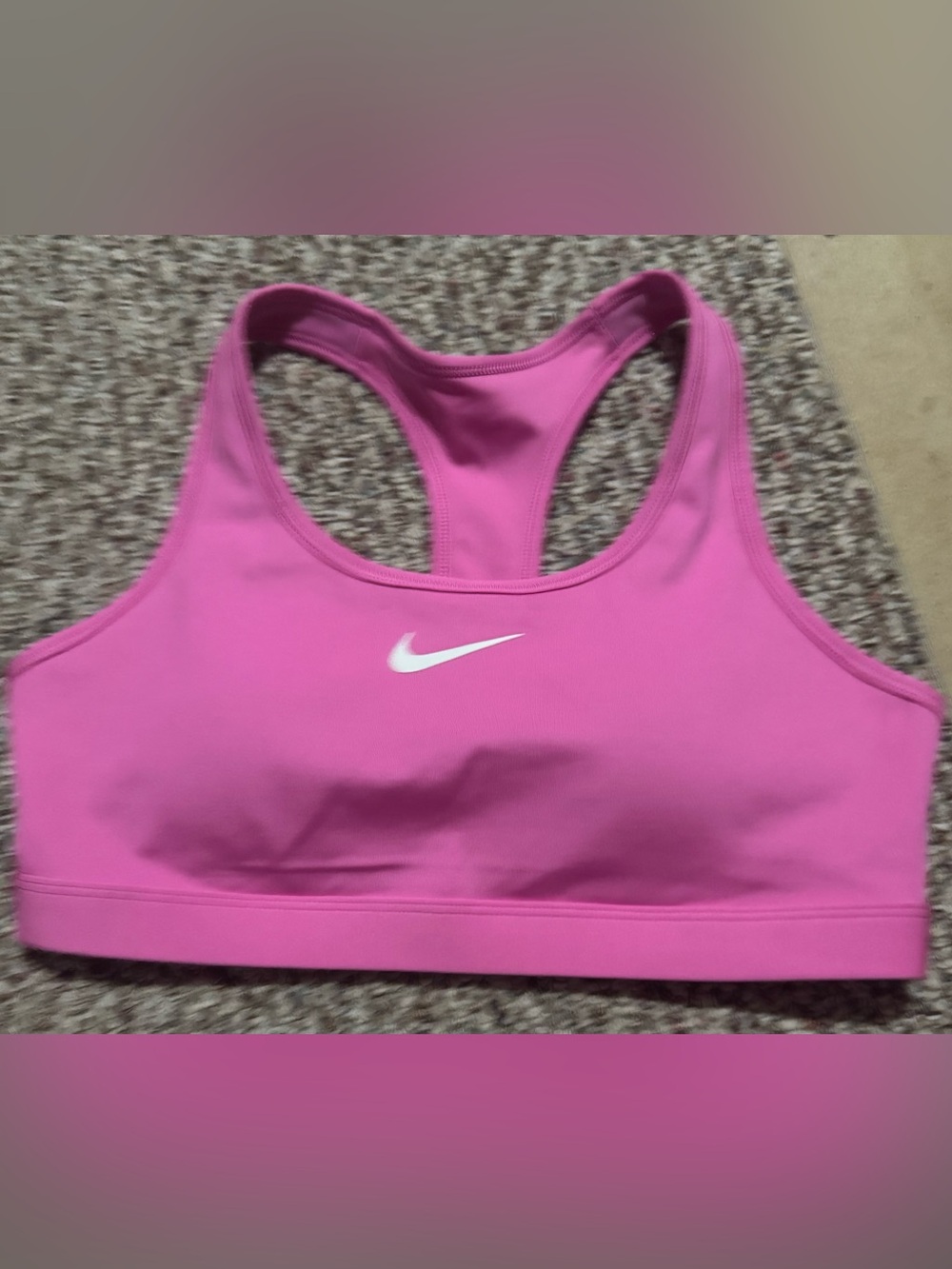 BNWOT Nike Swoosh
Women's Medium-Support Padded Sports Bra size Medium